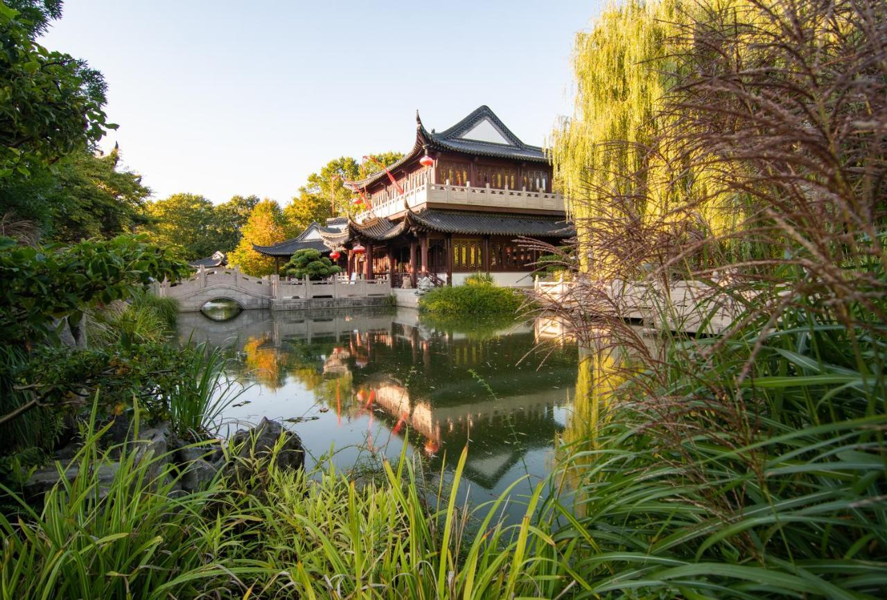 Hostel Mannheim Bagian luar foto The Japanese House