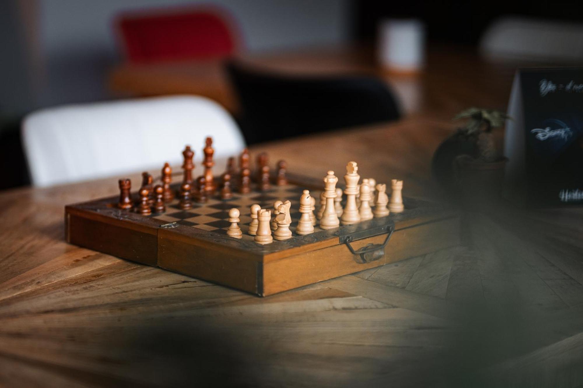 Hostel Mannheim Bagian luar foto Chess